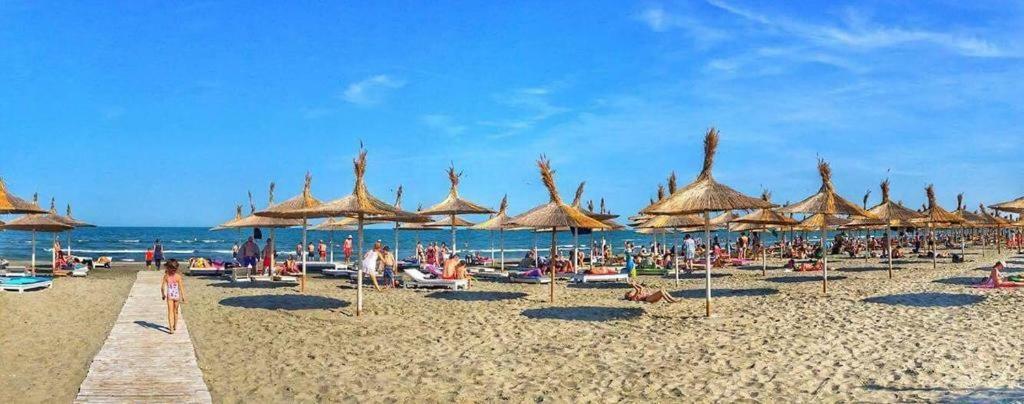 Mamaia Nord Apartament นาโวดาริ ภายนอก รูปภาพ